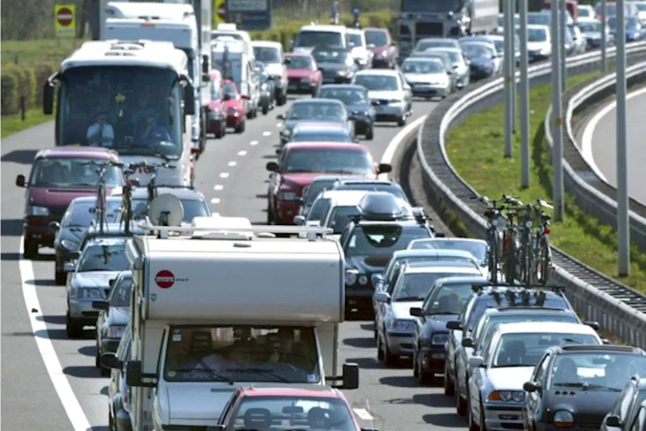 Twee rijstroken versperd op A12 naar Brussel na ongeval