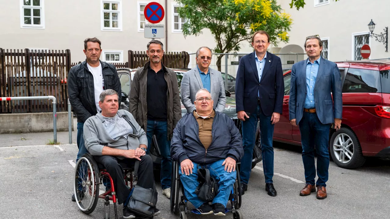 Neue Behinderten-Parkplätze beim Domplatz - aber erst nach Festen