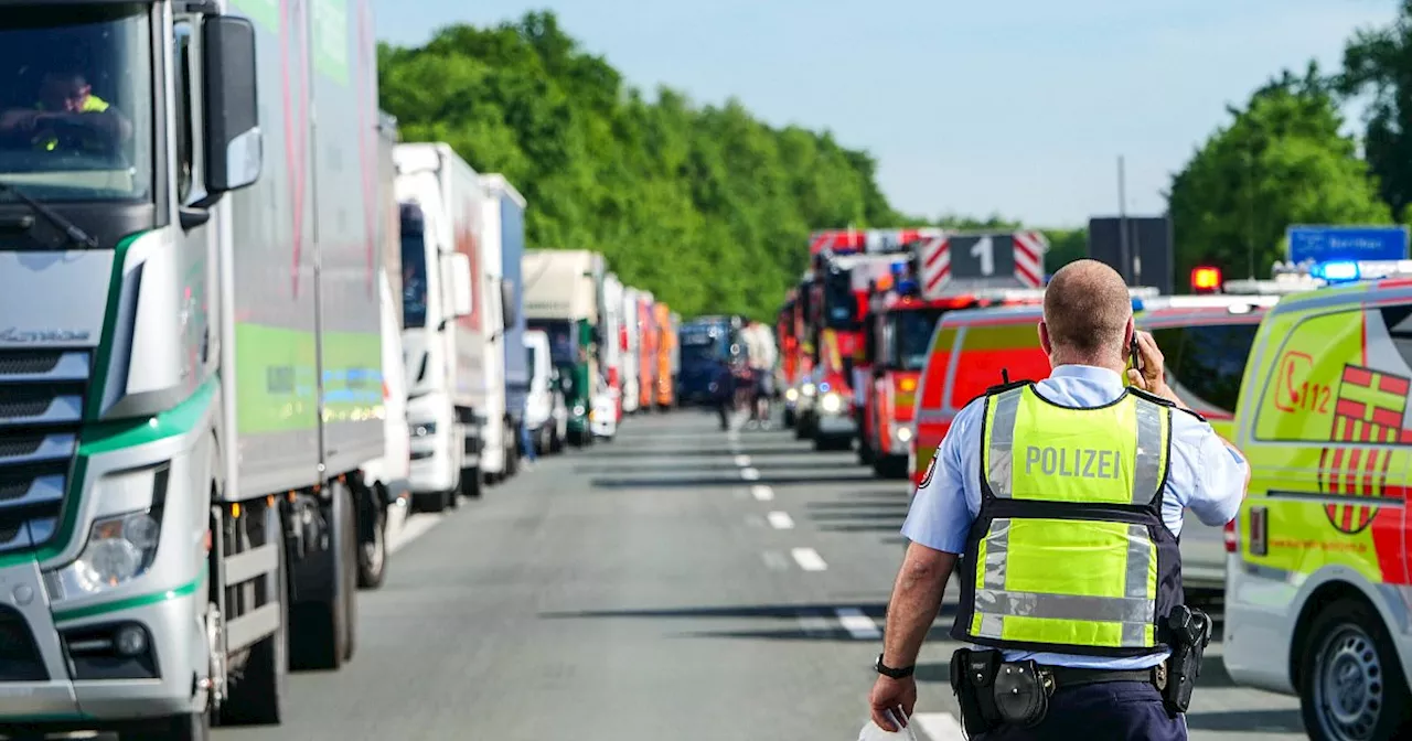 Update: Sperrung auf A2 zwischen Gütersloh und Bielefeld aufgehoben