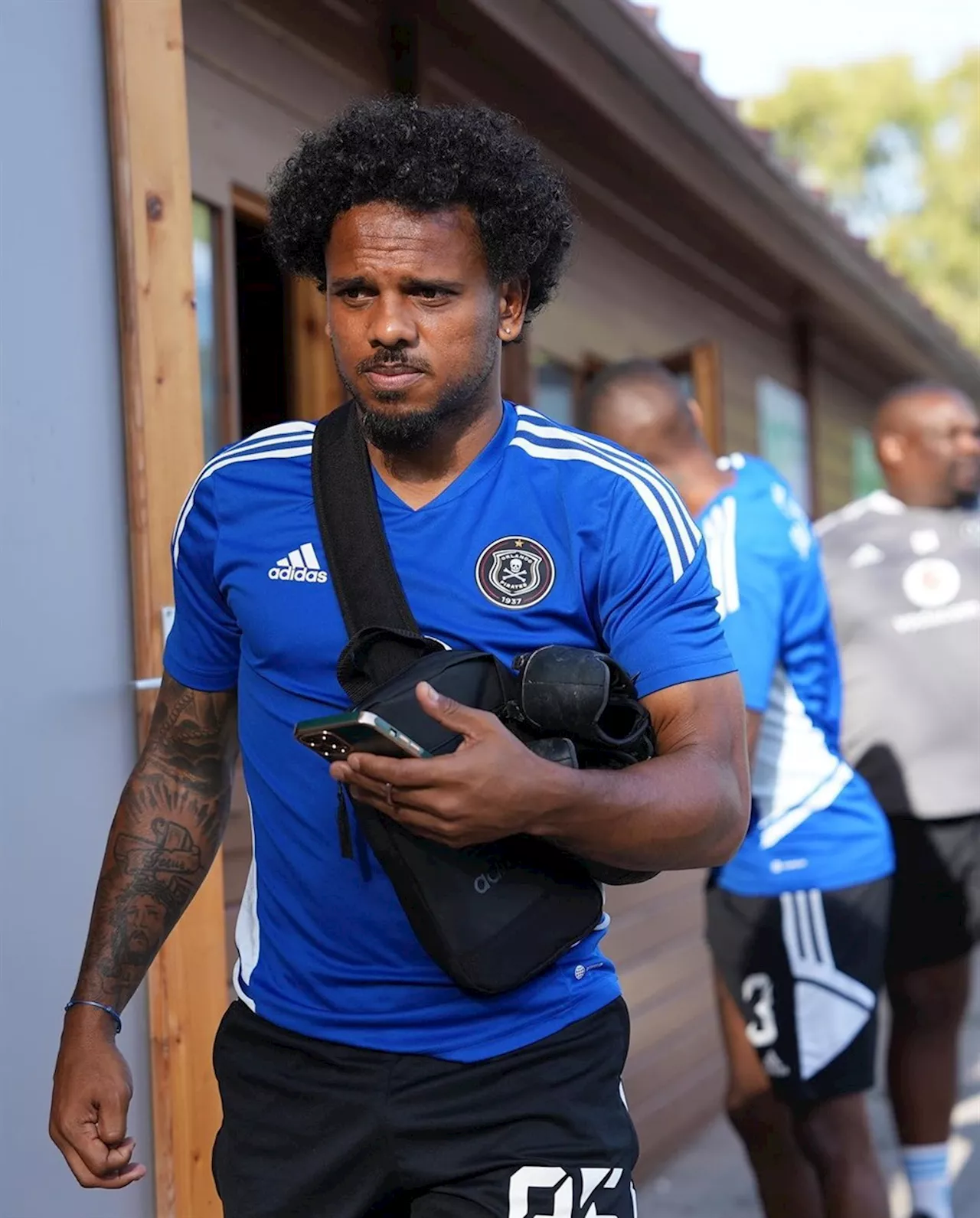 Kermit Erasmus Gears Up For 2023/24 Season By Training With Vusi Mavreka 'Black Vreka' Hlabangwana