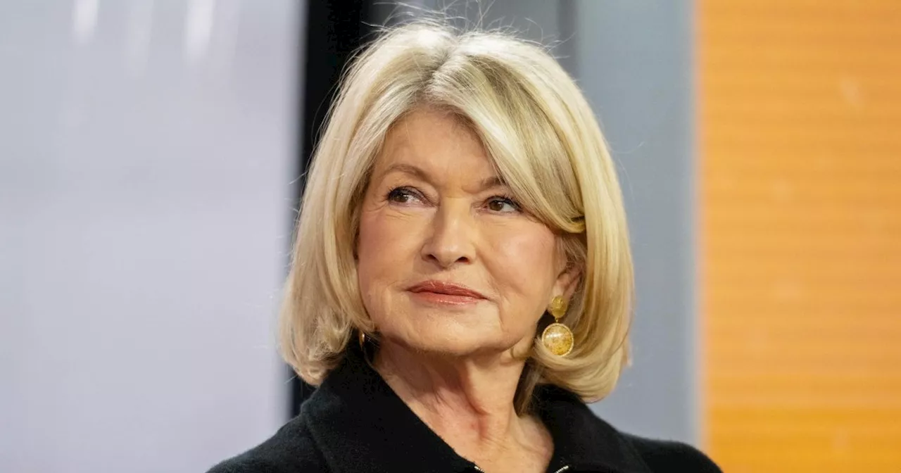 Martha Stewart Transforms Maine Home's Living Room, Addresses Backlash