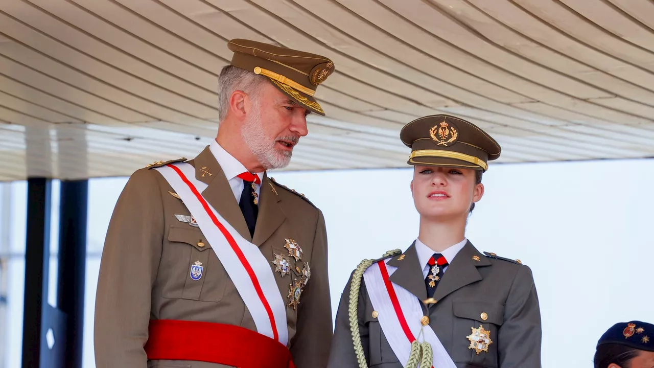 La princesa Leonor aprende ya de Felipe VI alguna de sus funciones como futura reina