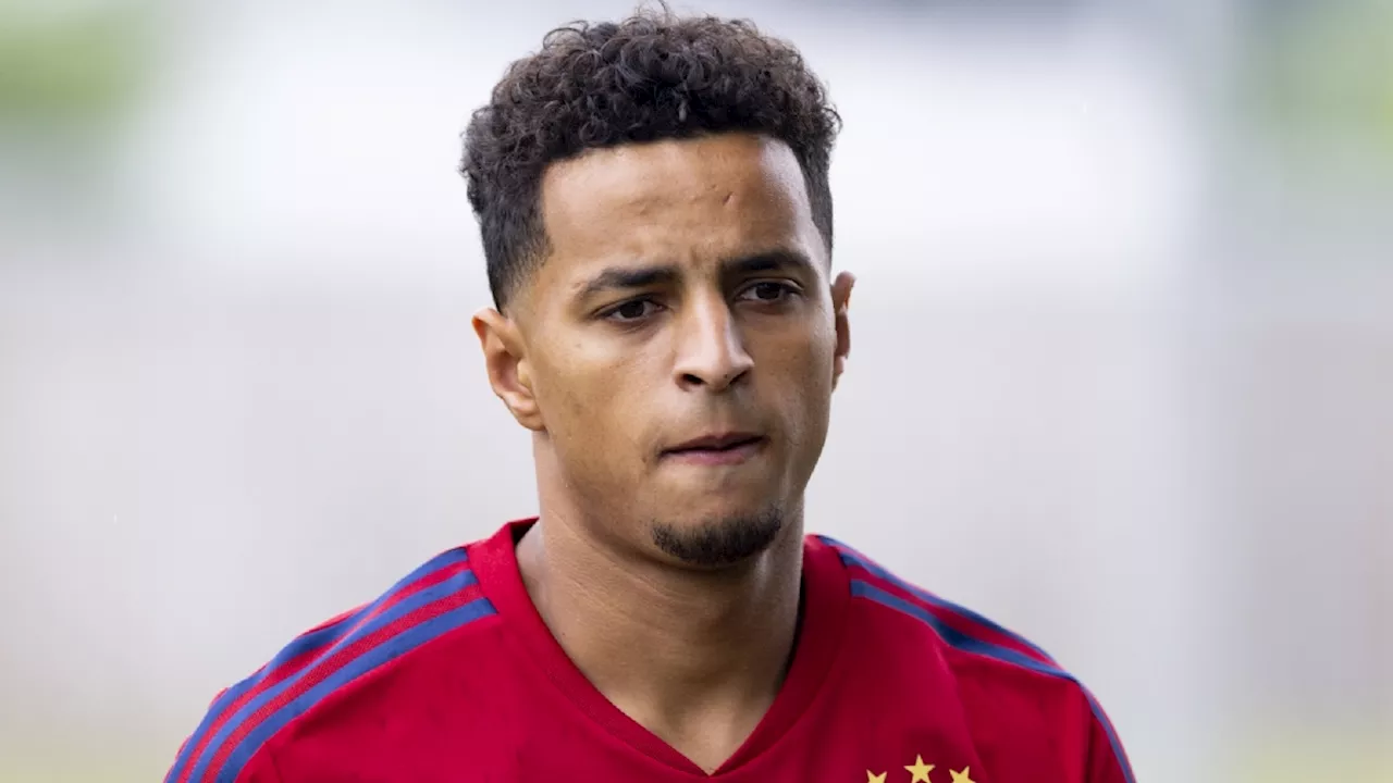 Mohamed Ihattaren staat weer op voetbalveld en heeft totaal nieuw kapsel