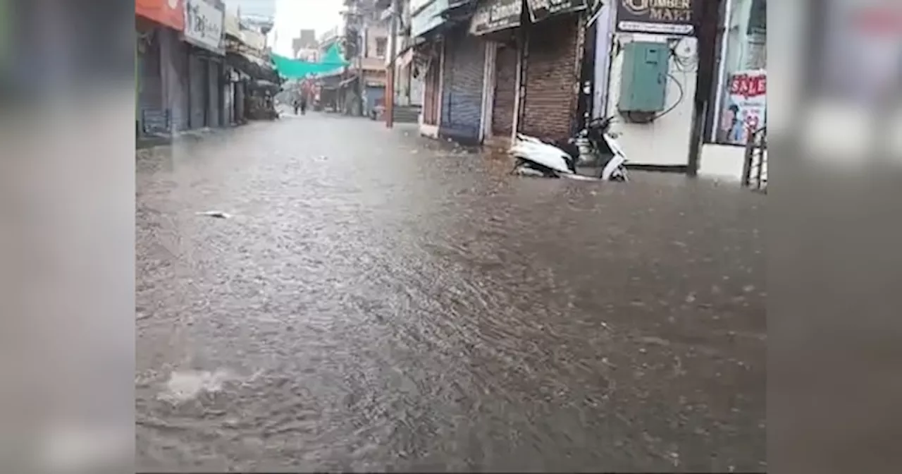 Karauli Weather Update: हिण्डौन में झमाझम बारिश से भीगी गलियां,सड़क और कालोनियां हुई जलमग्न