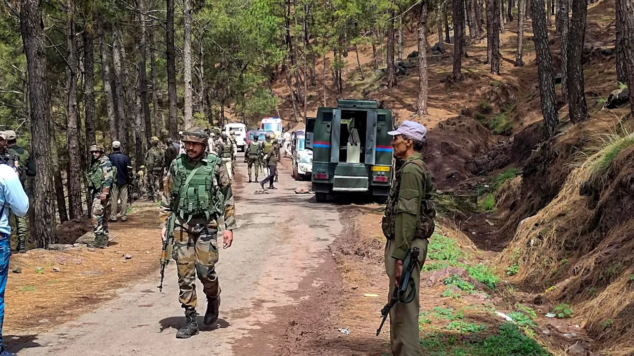 J-K: कुलगाम में सुरक्षाबलों और आतंकियों में मुठभेड़, सेना का एक जवान शहीद