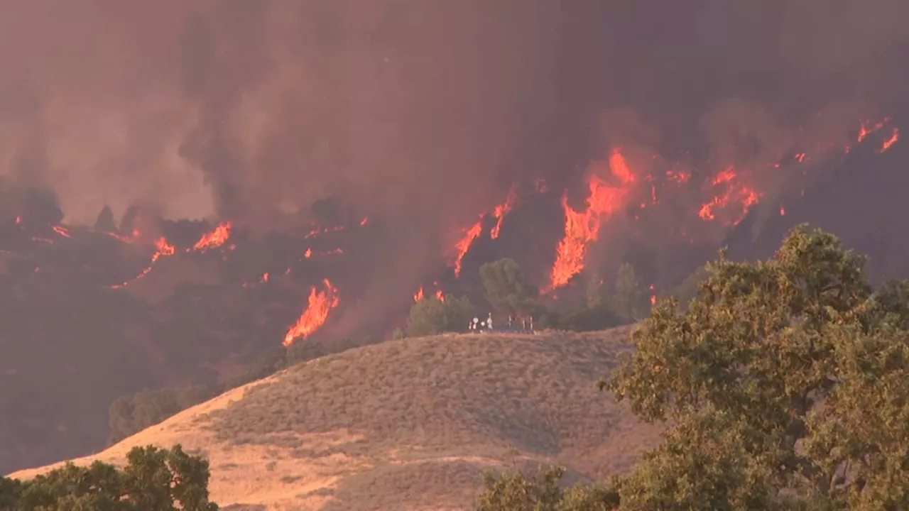 Lake Fire spreads to more than 4,600 acres in Santa Barbara County, prompting evacuation warnings