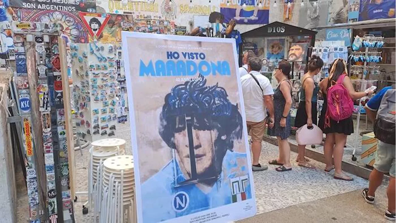 Napoli, 'Maradona non fu evasore': sentenza esposta ai Quartieri spagnoli