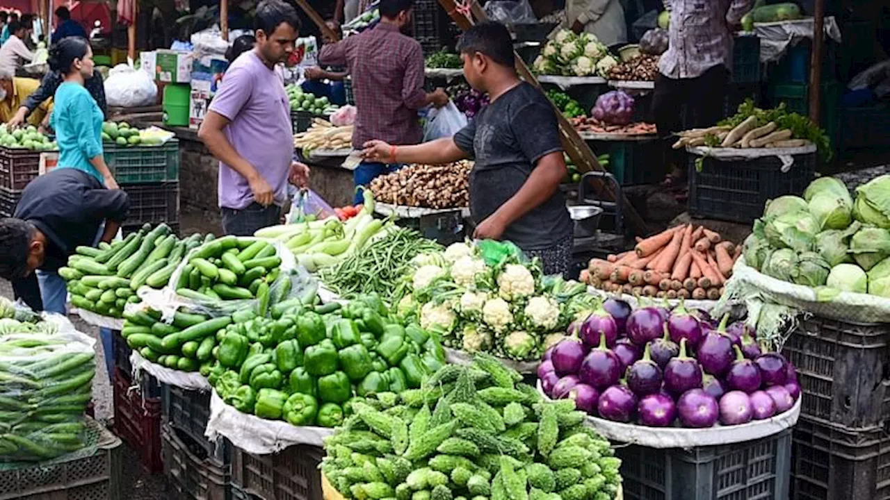 चंडीगढ़ में फलों से महंगी हुई सब्जियां: आम 60 तो भिंडी 80 रुपये किलो... आवक कम होने से दाम में आ रहा उछाल