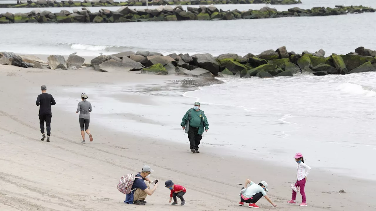 2 teenagers die while swimming at New York's Coney Island Beach, police say