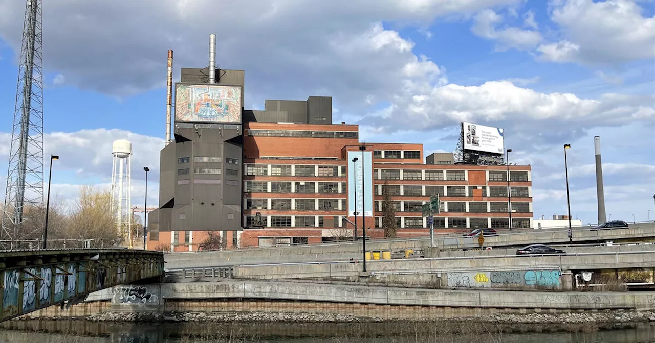 Factory that was once a fixture on Toronto's skyline is now completely demolished