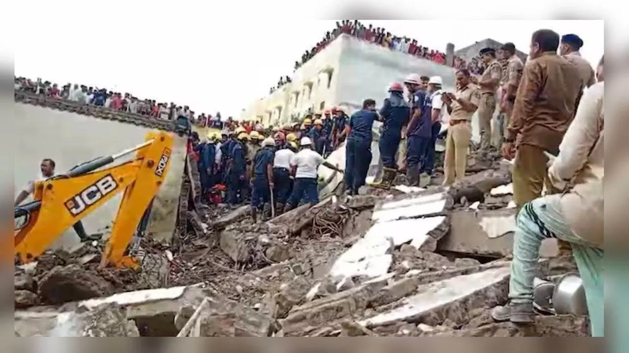 सूरत में भरभराकर गिरी छह मंजिला इमारत; 15 लोगों के दबे होने की आशंका; बचाव अभियान जारी