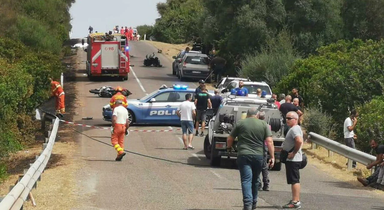 Incidente tra quattro moto e un'auto, morti tre ragazzi tra 27 e 30 anni. Dopo lo schianto scoppia un maxi-inc