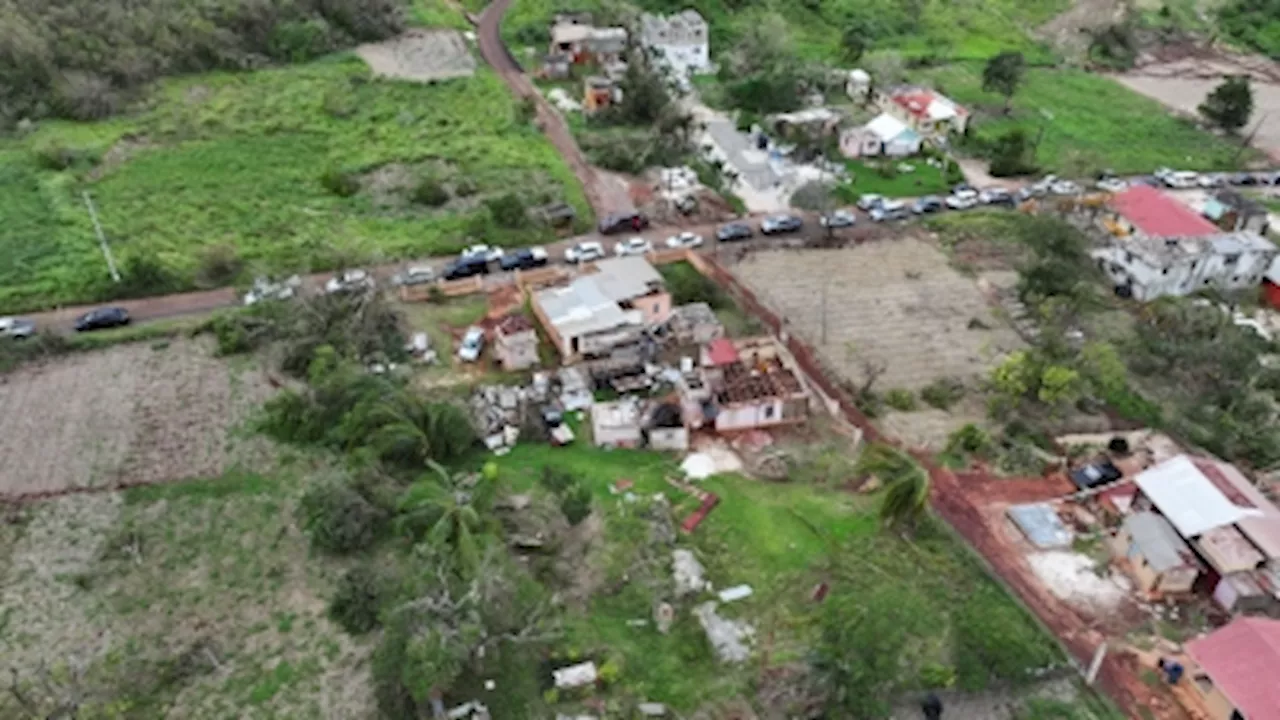 Storm Beryl spares Mexico's Yucatan beaches, takes aim at Texas