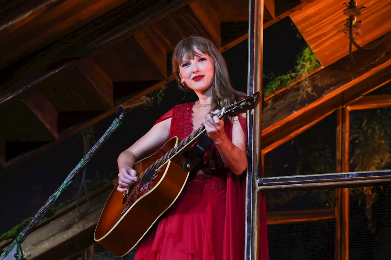 Taylor Swift Performs Rare Gems ‘Sweeter Than Fiction,’ ‘Mary’s Song’ in Amsterdam