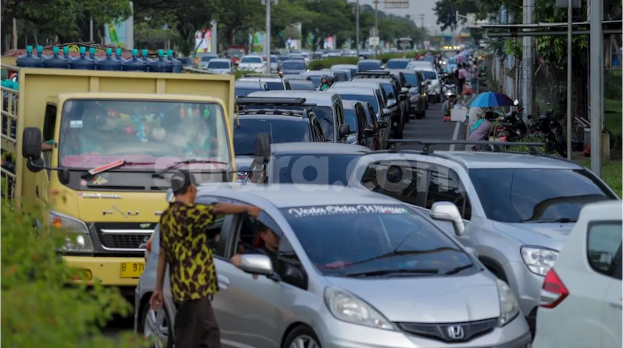 Viral Sekelompok Emak-Emak Jagai Lahan Parkir di PRJ, Padahal Mobilnya Belum Ada