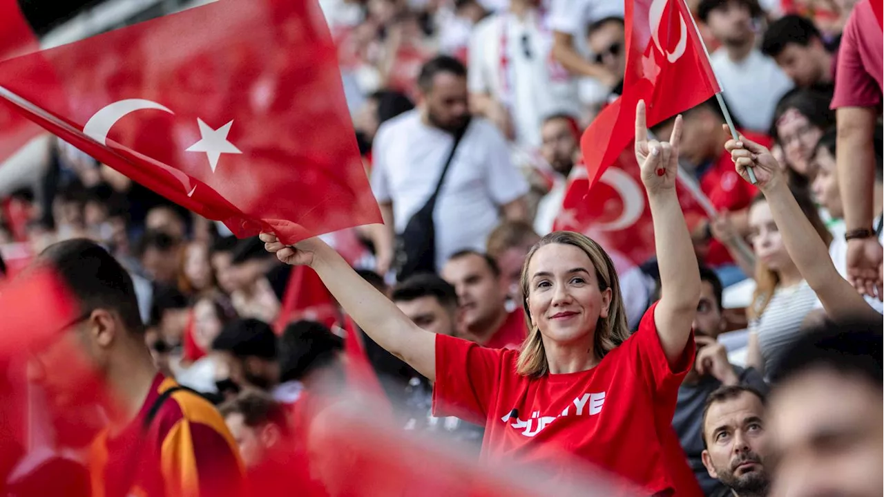 EM-Viertelfinale in Berlin: Überrascht die Türkei auch gegen die Niederlande?