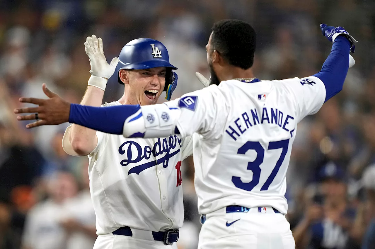 Smith homers three times as Dodgers get past Brewers