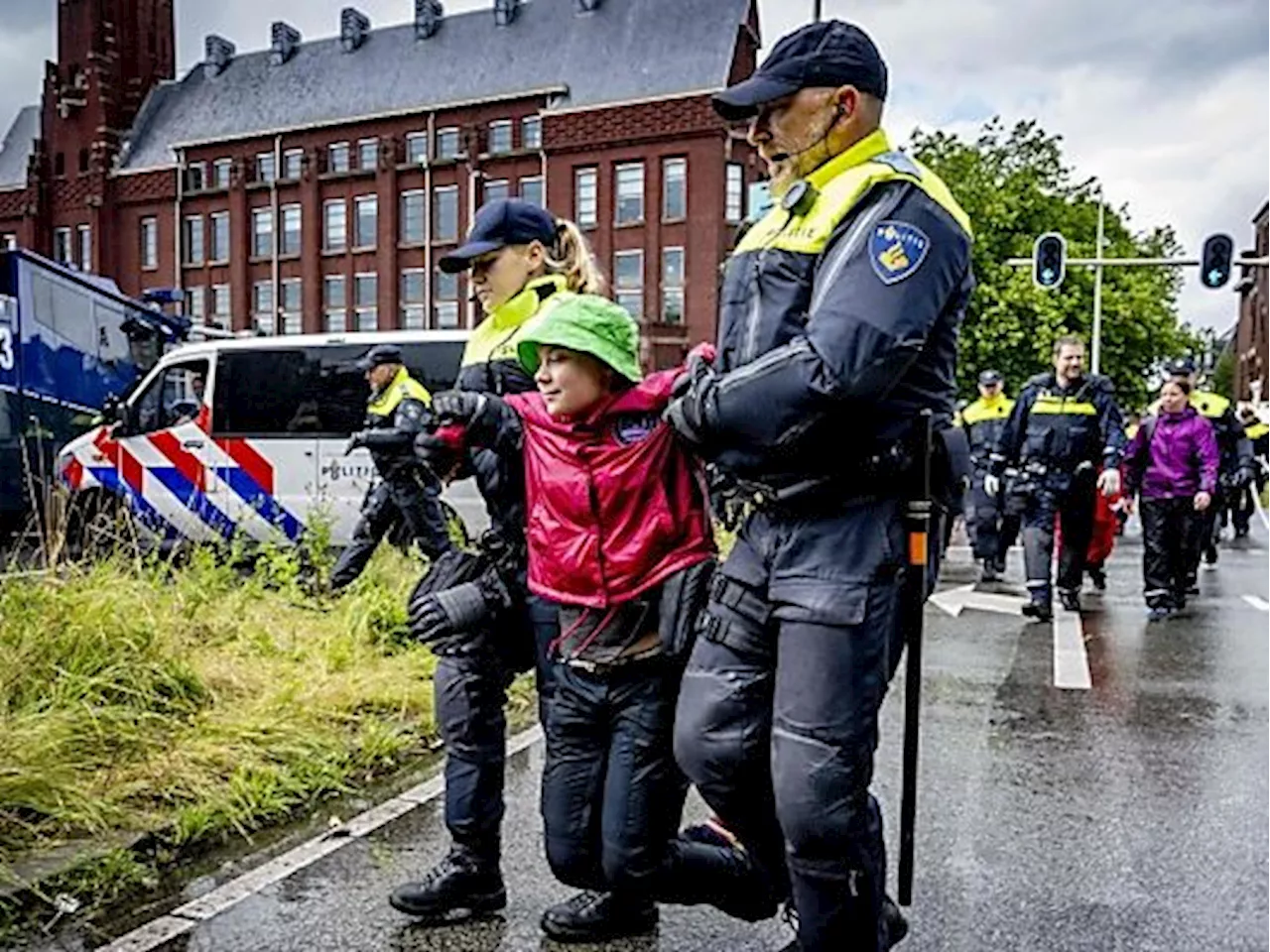 Greta Thunberg bei Klimaprotest in Den Haag festgenommen