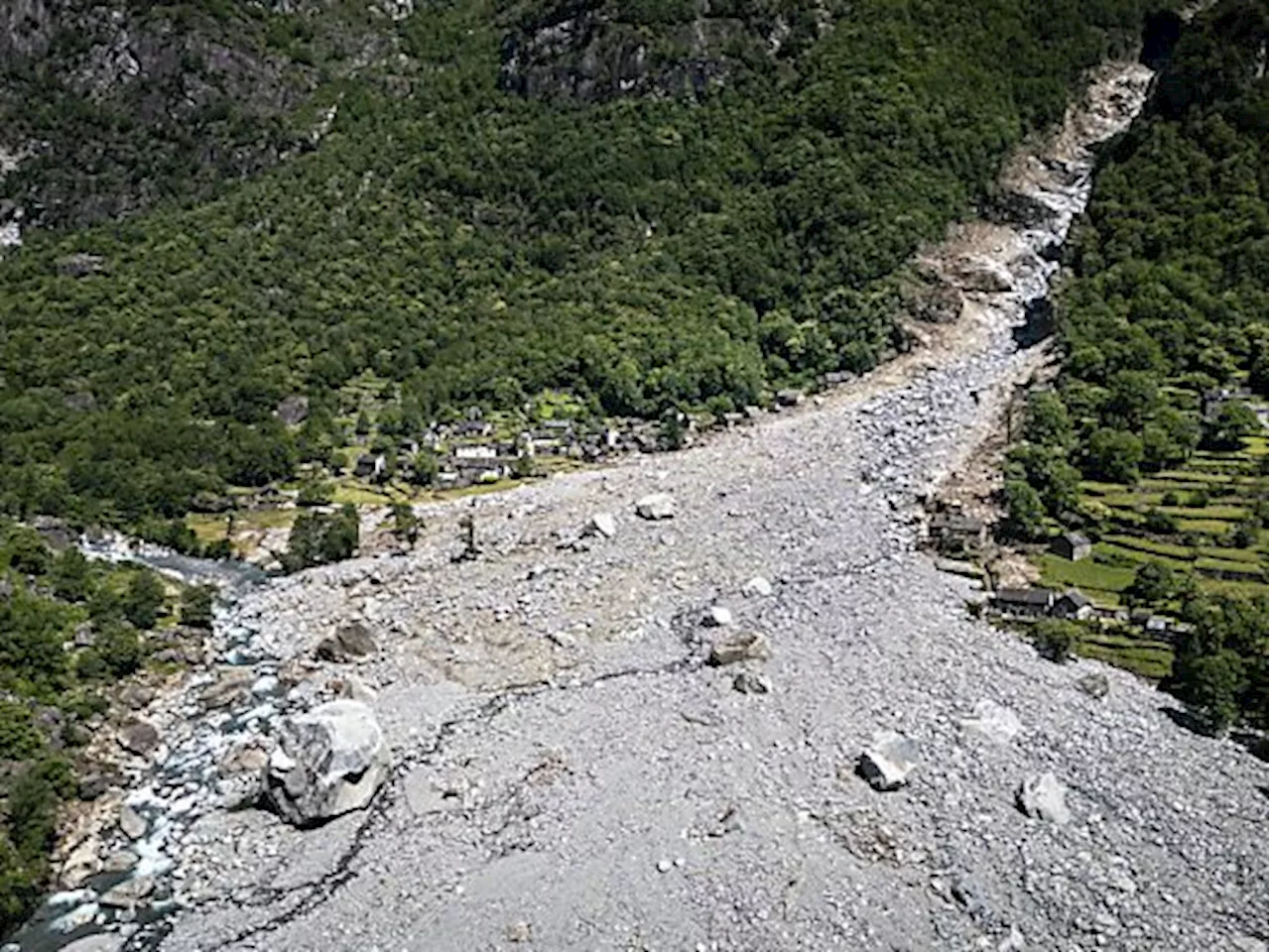 Trotz Unwettergefahr: Einige bleiben in Tessiner Sperrzone