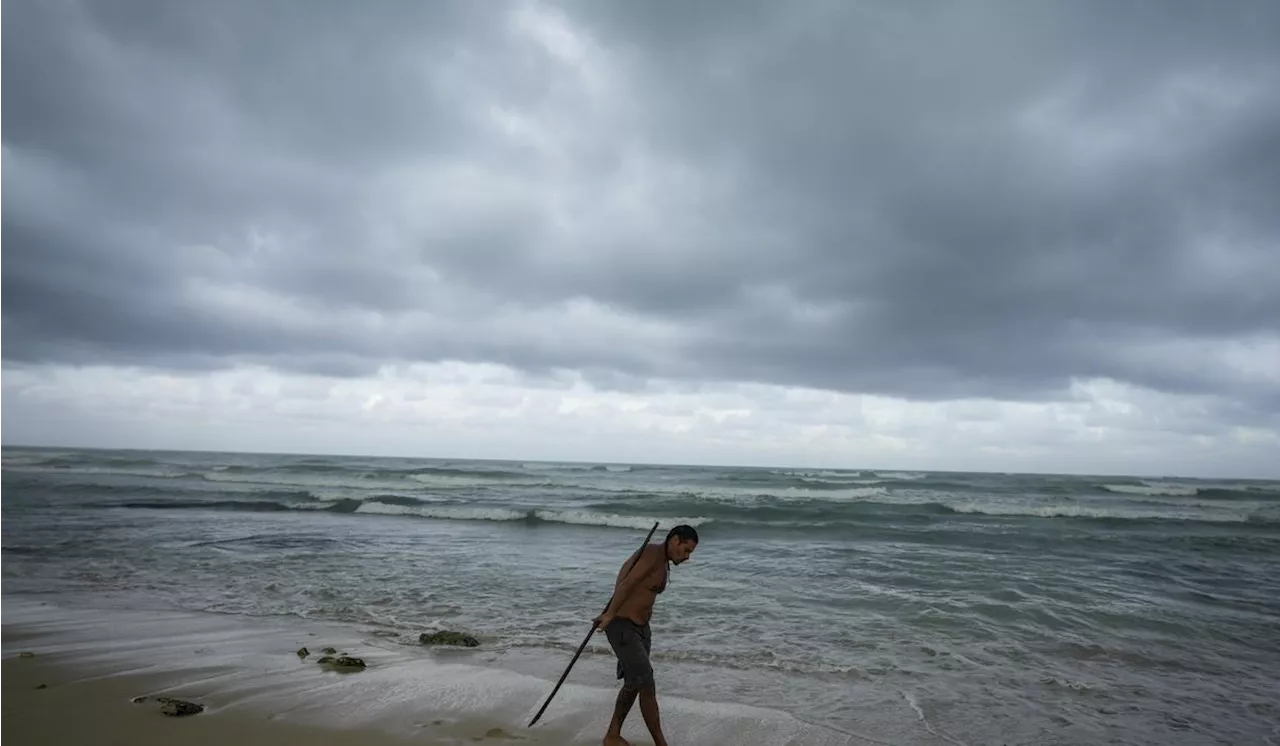 Beryl set to strengthen as it approaches Texas due to hot ocean temperatures