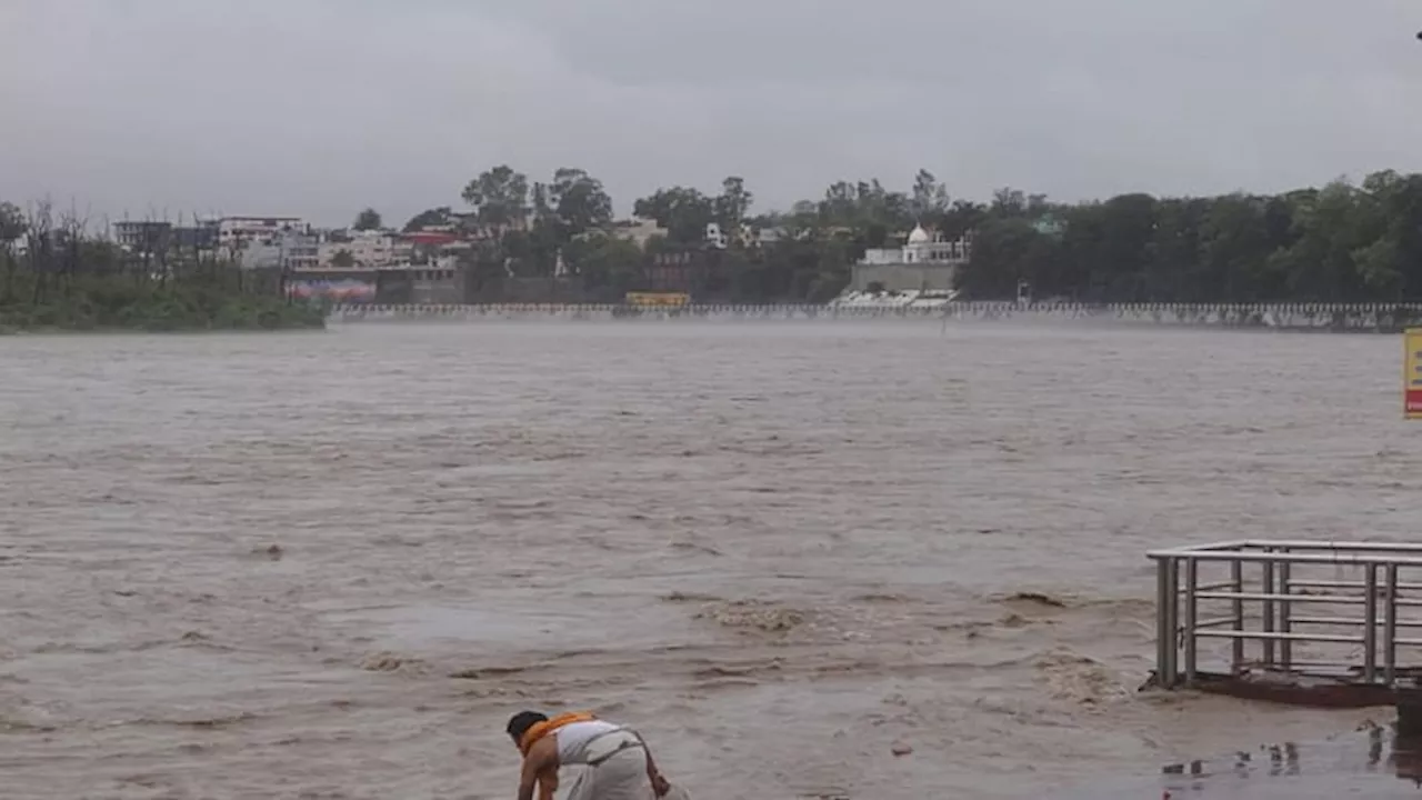 Uttarakhand Weather: नौ जिलोंं में भारी बारिश का अलर्ट, भूस्खलन से 109 मार्ग बंद, ऊफान पर नदियां