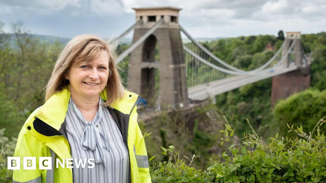 Clifton Suspension Bridge master mentoring other women