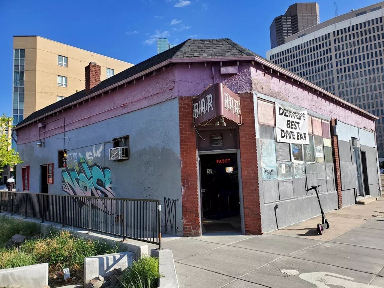 Reader: Bar Bar Was Always an Adventure, and the Best Dive Ever!