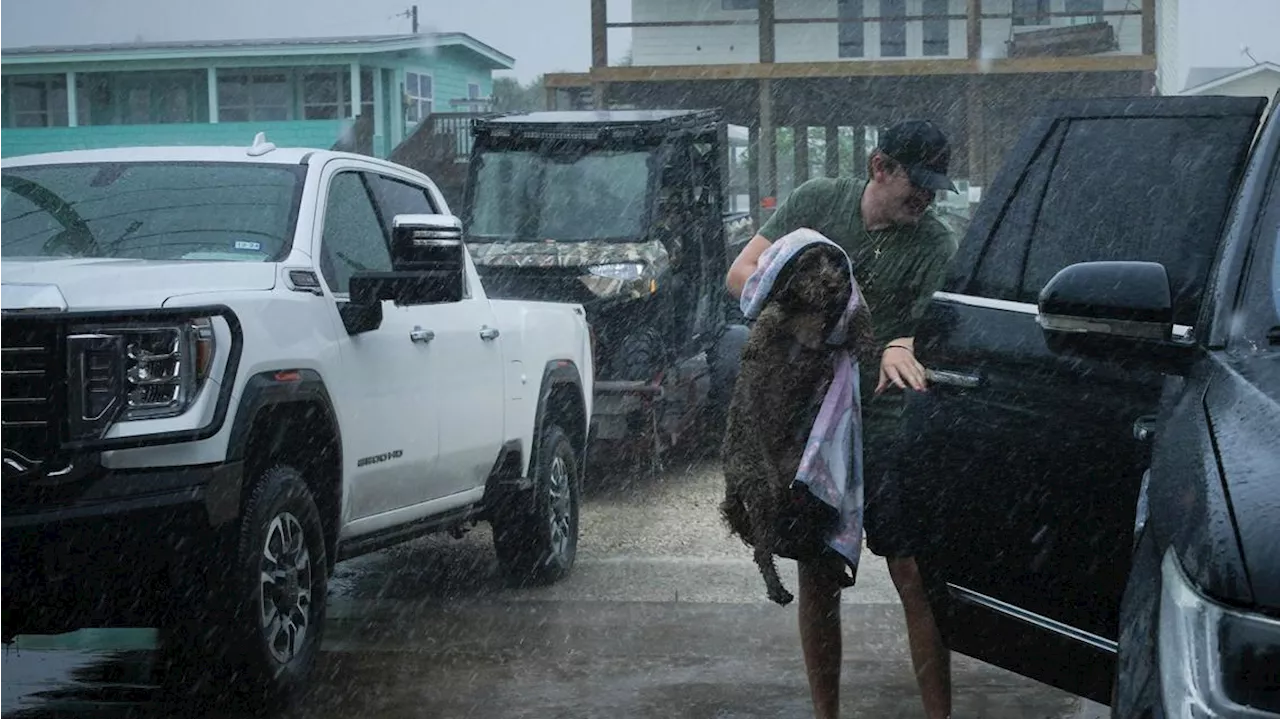 Beryl hits Texas as Cat 1 hurricane