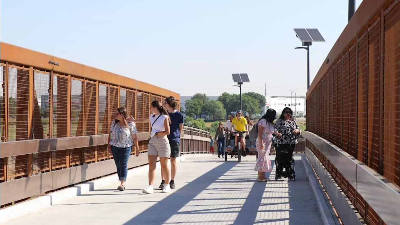 New bridge closes 71-mile High Line Canal Trail