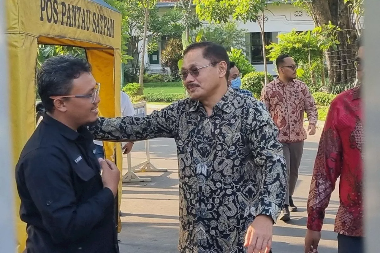 Prof Bus kirim surat keberatan terkait pemberhentian ke Rektor Unair