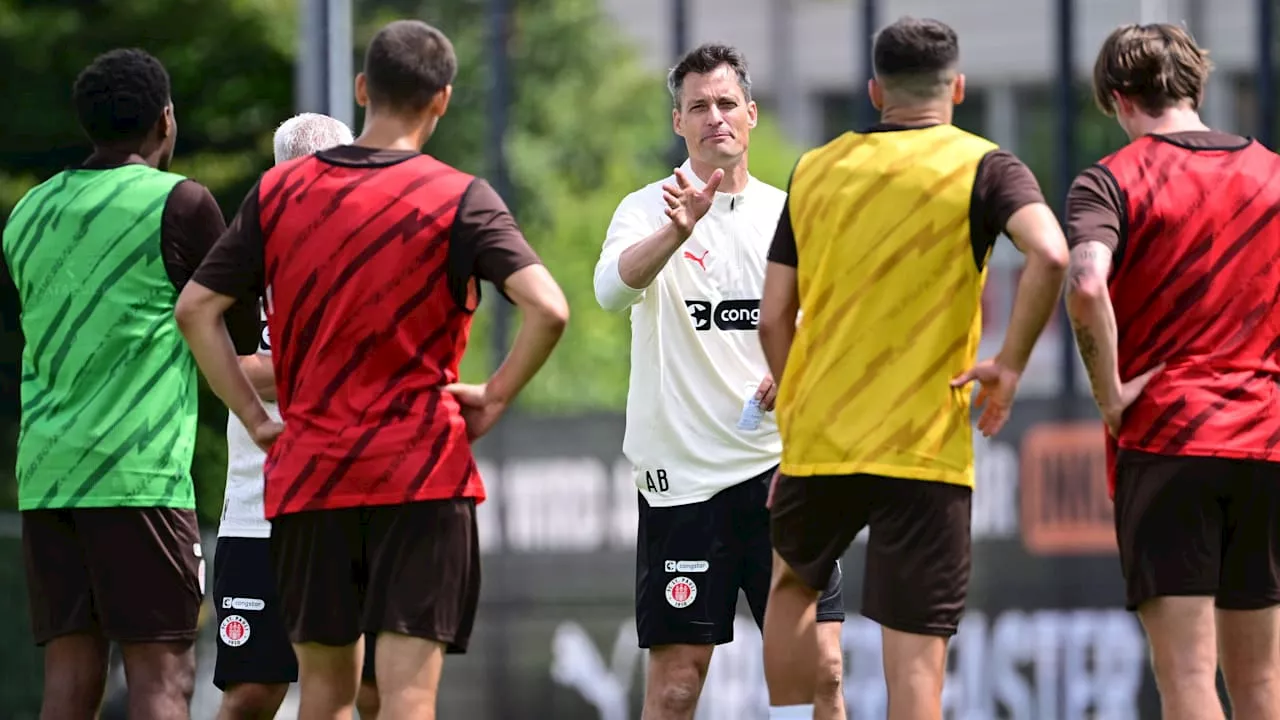 FC St. Pauli: Alexander Blessin erschreckt beim Trainingsstart seine Stars