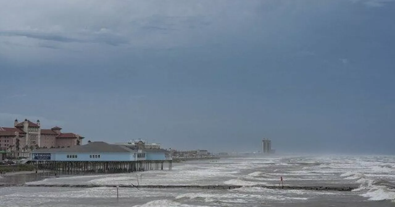 1.5 Million Homes Lose Power as Cat 1 Hurricane Beryl Makes Texas Landfall