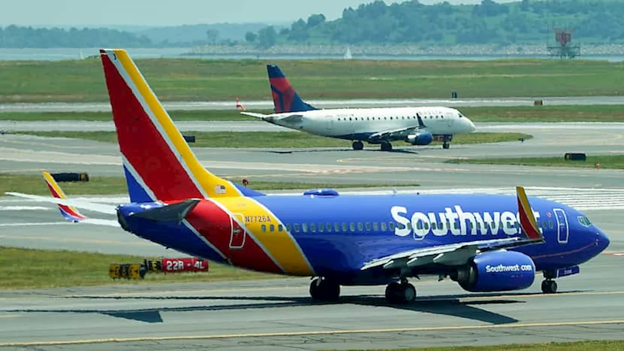 Elliott doubles down on Southwest calling board ‘out of touch’