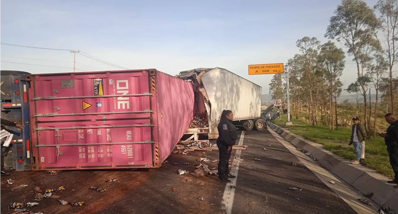 Accidente en carretera Calpulalpan-Texcoco deja un muerto y 12 heridos