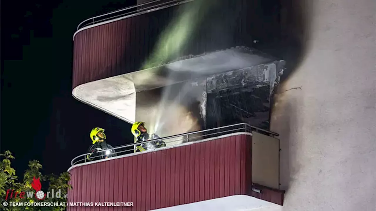 Oö: 10 Personen nach Zimmerbrand in Mehrfamilienhaus in Vöcklabruck im Krankenhaus → über 70 Notrufe eingelangt