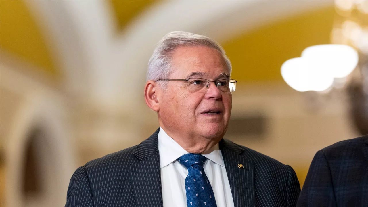 Closing arguments underway in New Jersey Sen. Bob Menendez trial