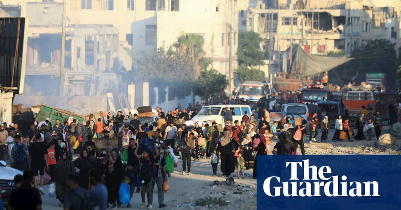 Thousands of Palestinians flee amid heavy Israeli attack on Gaza City