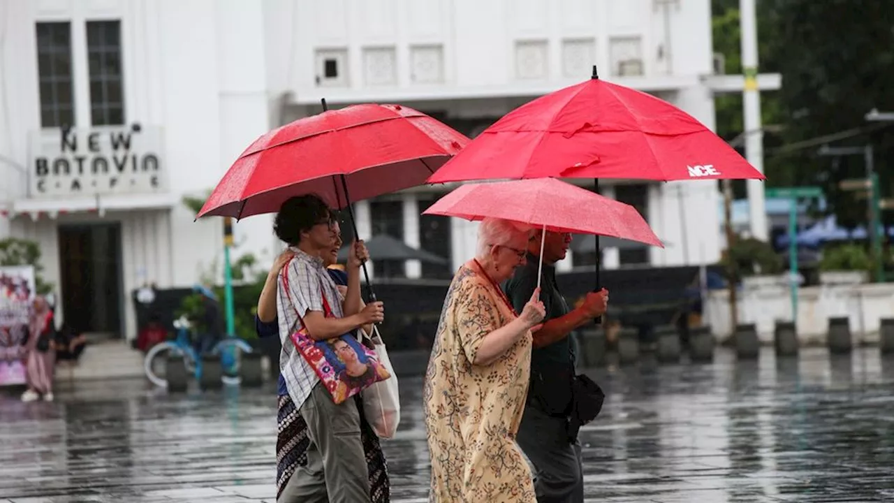 Hujan Lebat dan Banjir di Puncak Kemarau