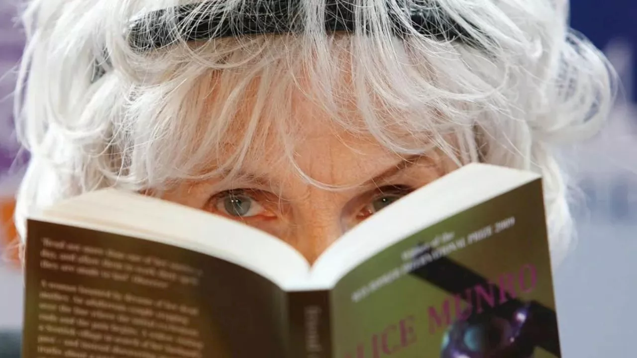 Hija de Alice Munro revela un oscuro secreto tras la muerte de la Premio Nobel de Literatura