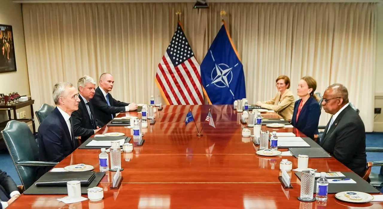 Nato, vertice più teso con l’incognita di Biden: pronta la reazione contro Putin. Meloni è a Washington