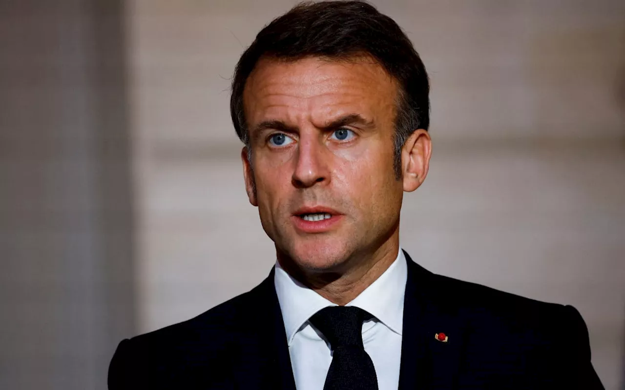 Macron pede ao primeiro-ministro que continue no cargo para 'garantir a estabilidade' da França