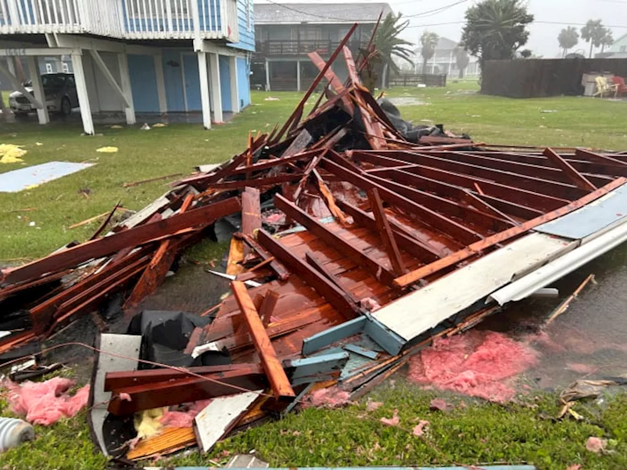 Homeowner, her dog rescued after Hurricane Beryl tears roof off in Jamaica Beach