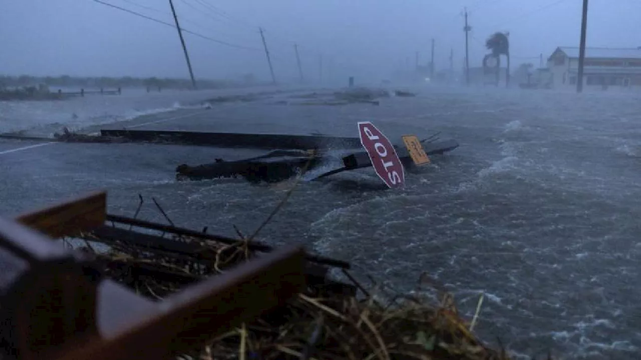 Beryl weakens to tropical storm after sweeping into Texas as Cat 1 hurricane