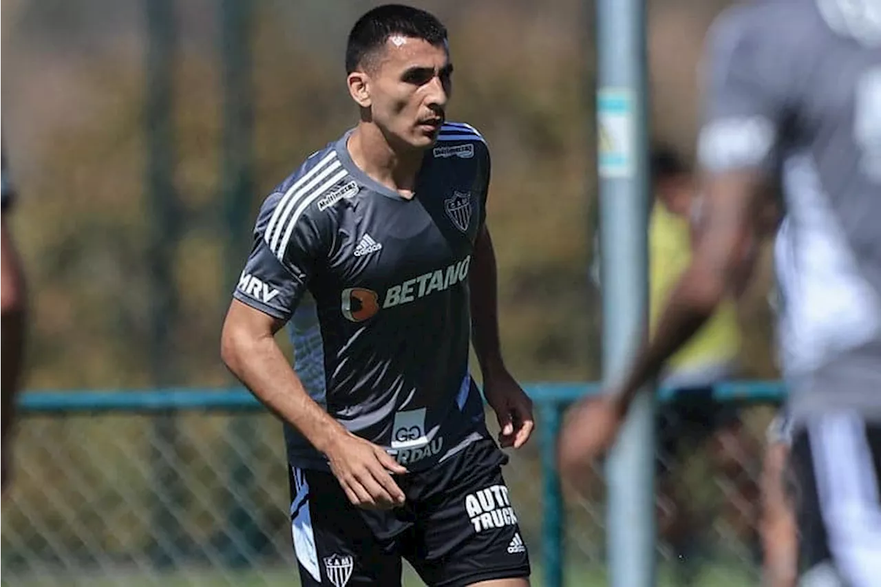 Zagueiro chega a Belo Horizonte para se apresentar ao Atlético-MG