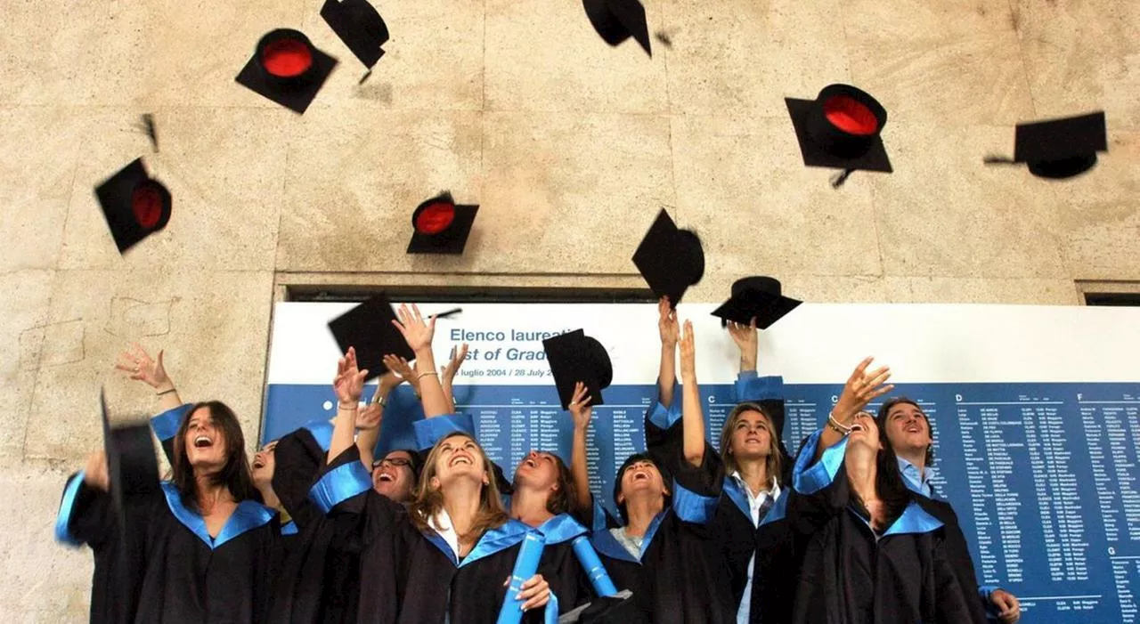 Lavoro, un giovane italiano su tre è pronto a partire: «All’estero occasioni e paghe migliori»