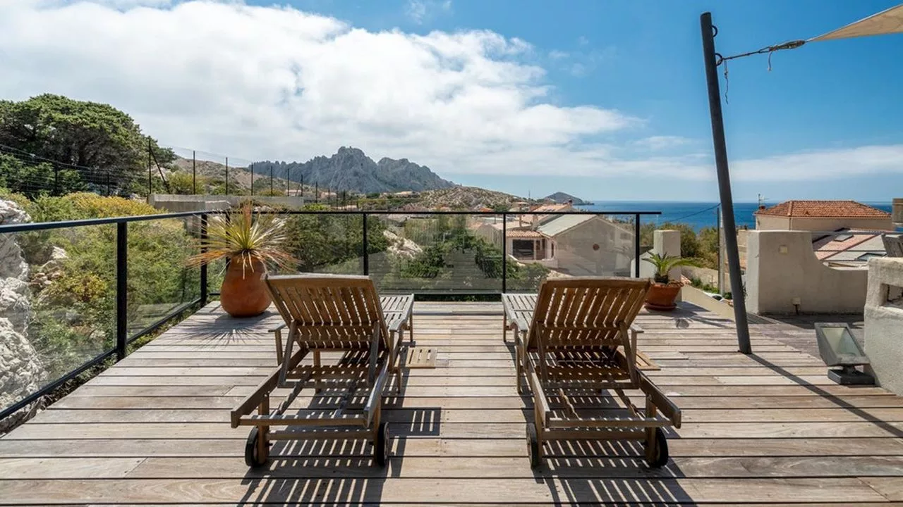 Immobilier : une maison d'architecte avec une vue époustouflante sur les calanques de Marseille
