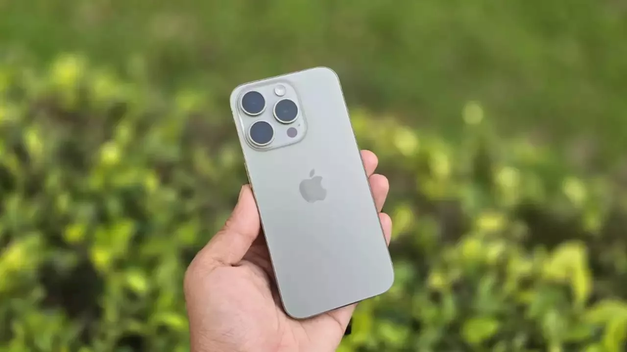 iPhone 16 Pro का कैमरा देगा DSLR को टक्कर! ये अपडेट जानकर रह जाएंगे दंग