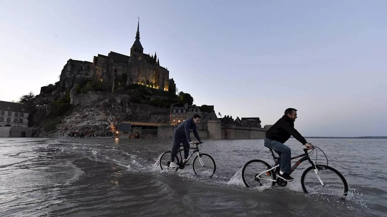 Découvrir la Manche à vélo, entre Carentan et Le Mont-Saint-Michel