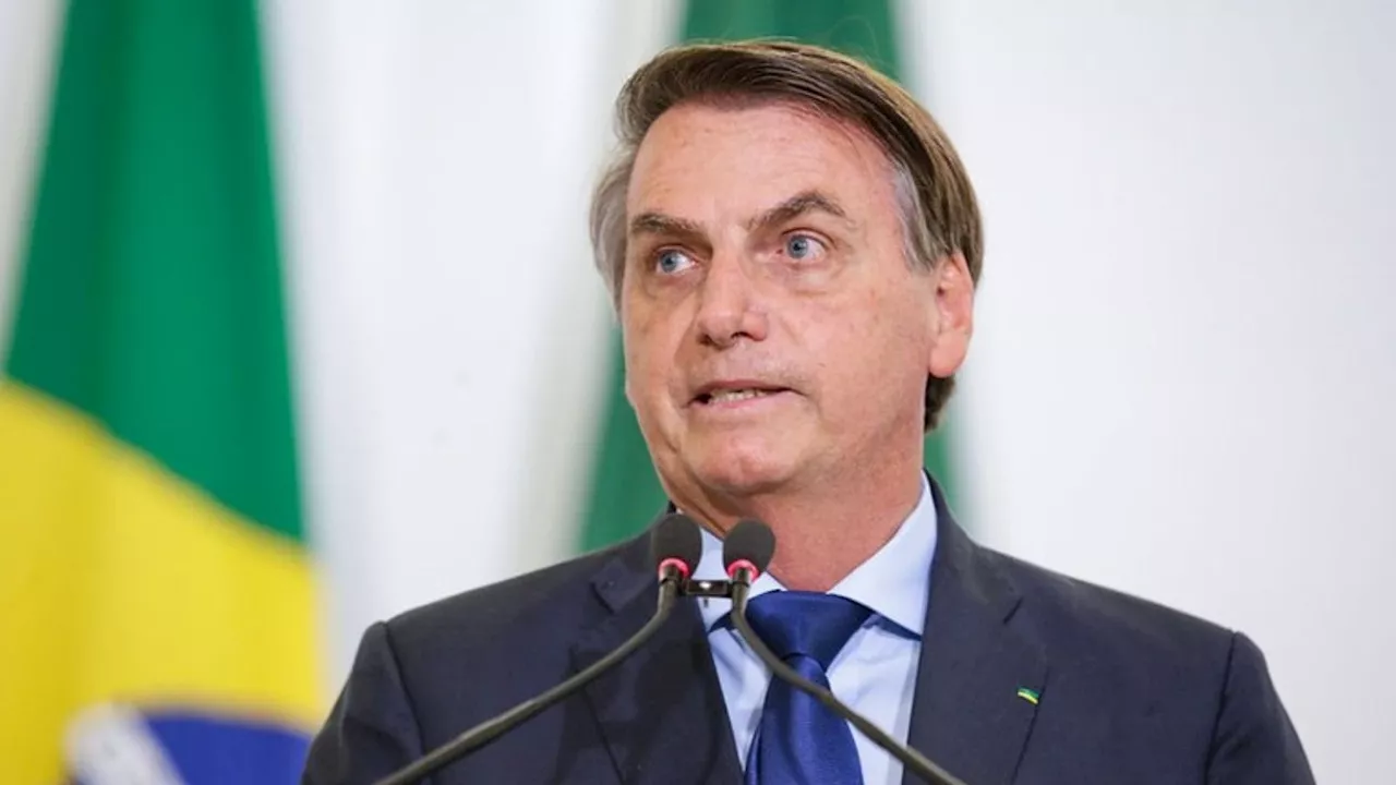 Joias valiam R$ 7 mi e venda dos itens custeou Bolsonaro nos EUA, conclui PF