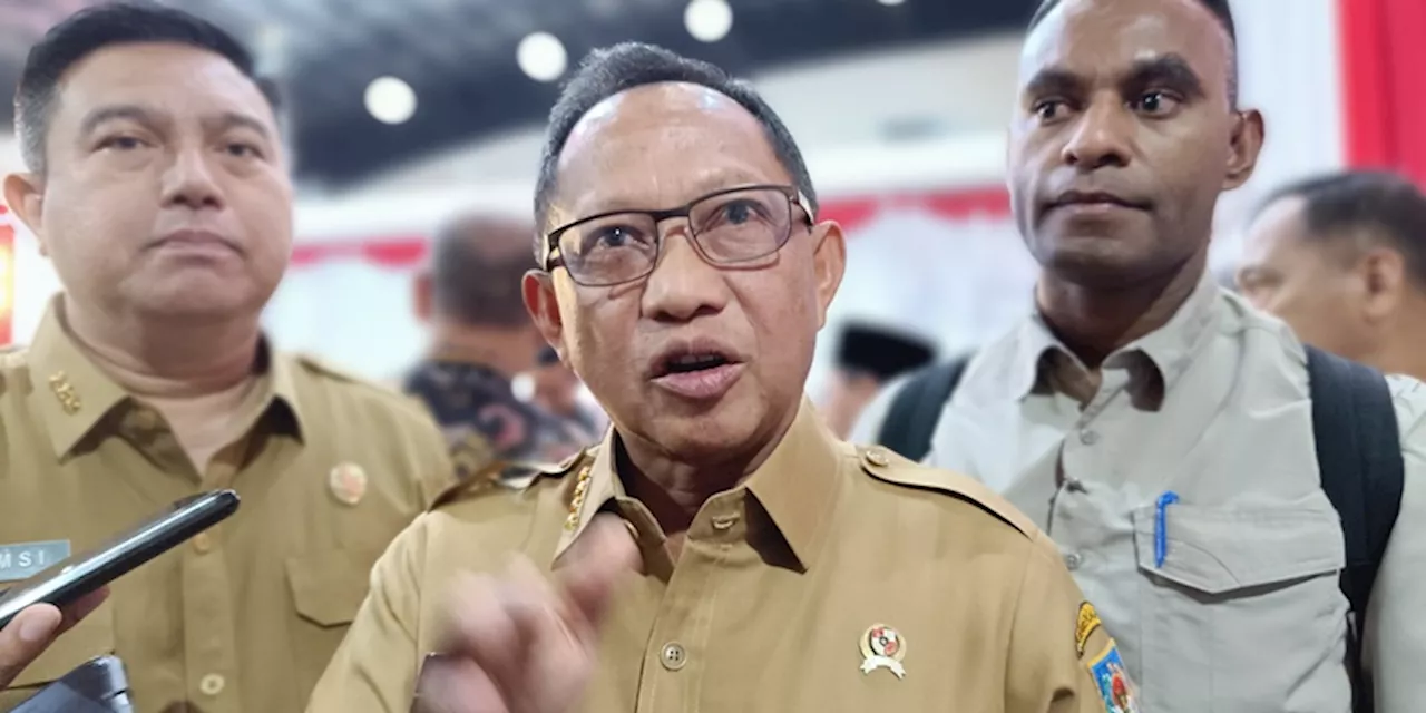 Mendagri Pilih Main Aman Tanggapi Sindiran Mahfud ke KPU